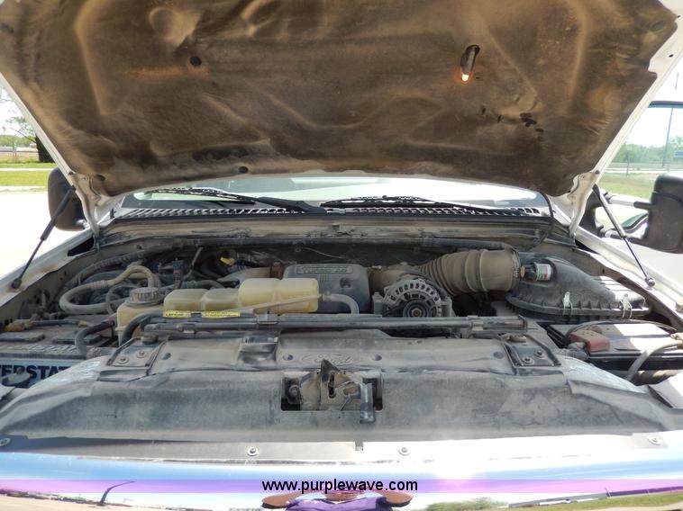 image for item D8173 1999 Ford F250 XLT Super Duty pickup truck