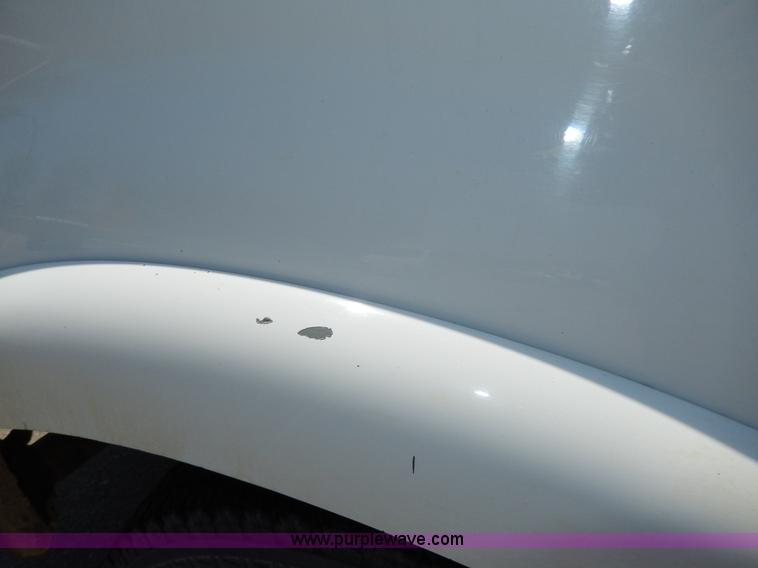 image for item D8173 1999 Ford F250 XLT Super Duty pickup truck