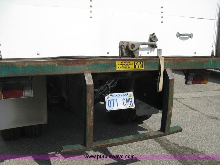 image for item E3446 1986 GMC W7 forward box truck