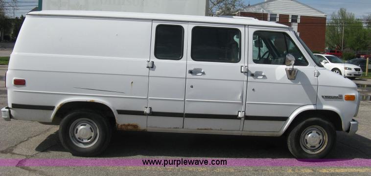 image for item E3447 1995 GMC Vandura G2500 van