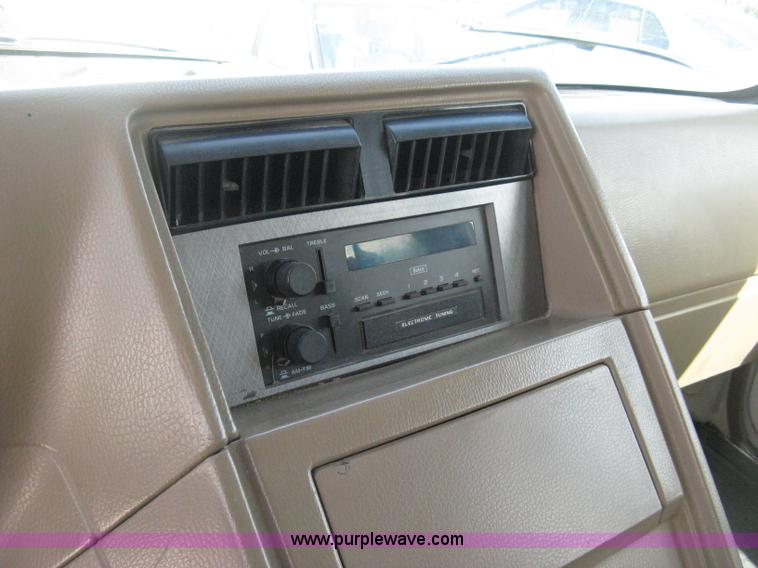 image for item E3447 1995 GMC Vandura G2500 van