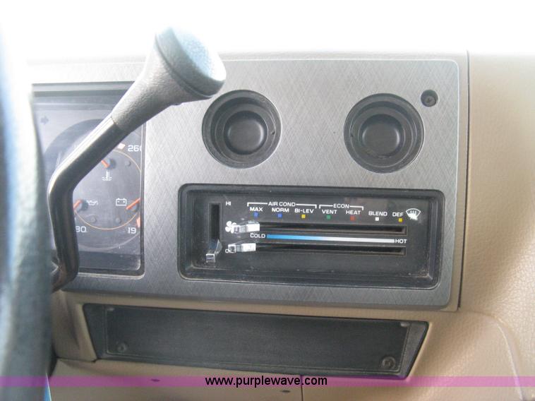 image for item E3447 1995 GMC Vandura G2500 van