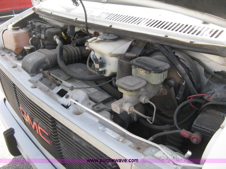 image for item E3447 1995 GMC Vandura G2500 van