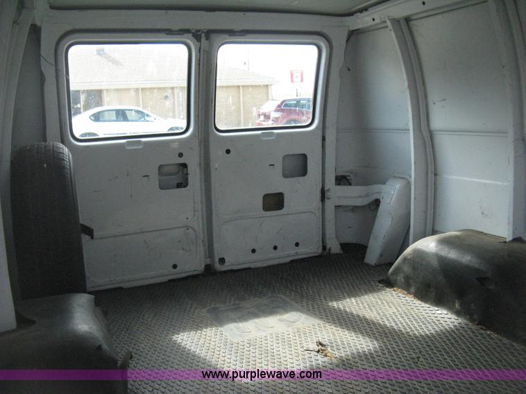 image for item E3447 1995 GMC Vandura G2500 van