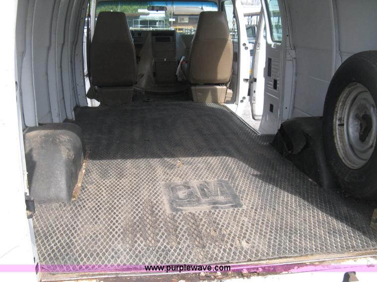 image for item E3447 1995 GMC Vandura G2500 van