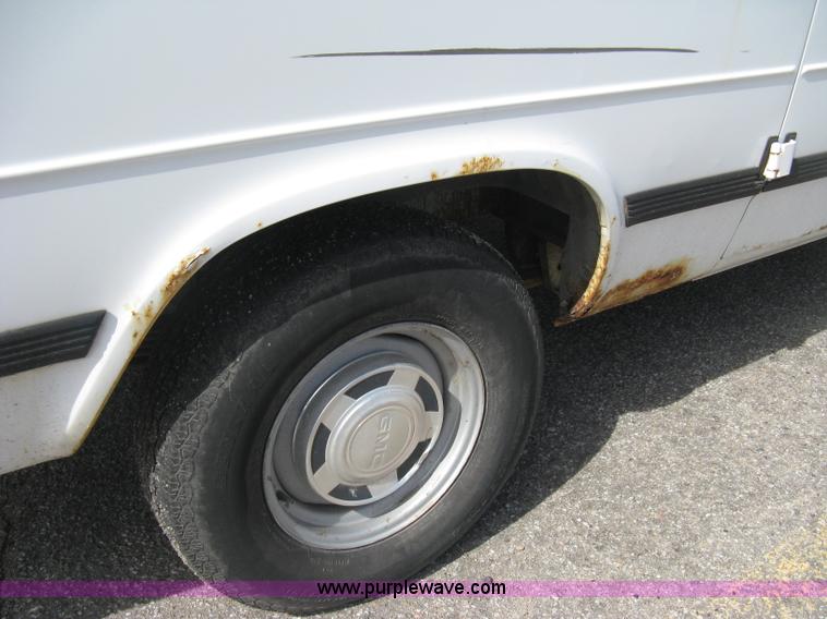 image for item E3447 1995 GMC Vandura G2500 van