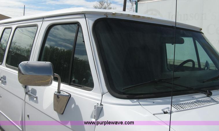 image for item E3447 1995 GMC Vandura G2500 van