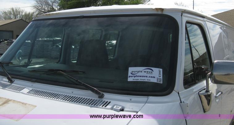 image for item E3447 1995 GMC Vandura G2500 van