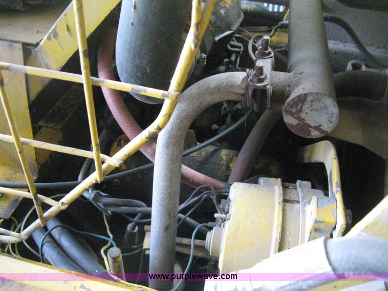 image for item E3453 1978 Ford CL40 skid steer