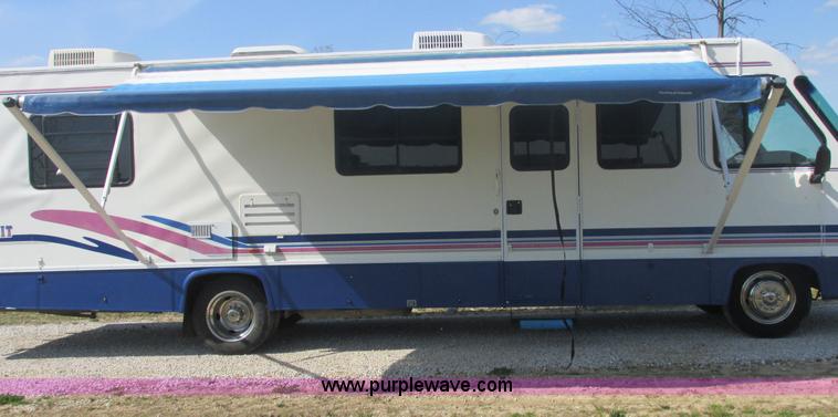 image for item E7202 1996 Georgia Boy Pursuit recreational vehicle
