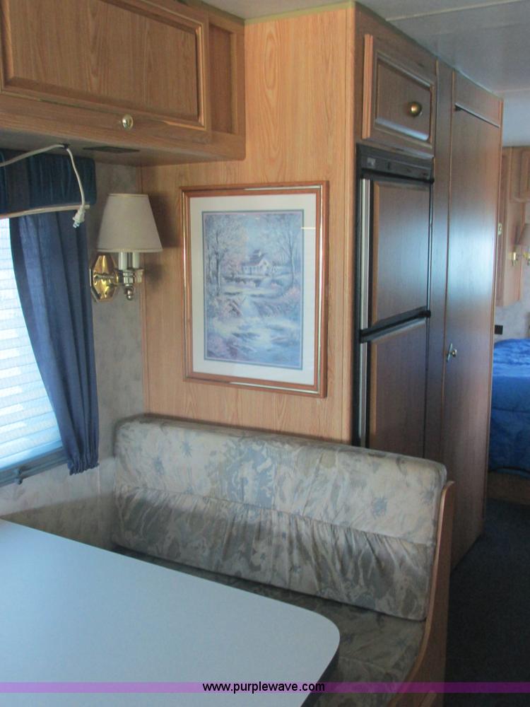 image for item E7202 1996 Georgia Boy Pursuit recreational vehicle