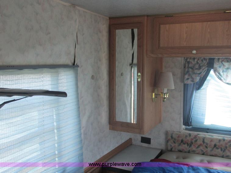 image for item E7202 1996 Georgia Boy Pursuit recreational vehicle