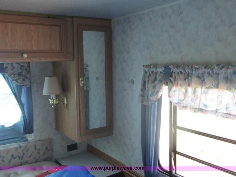 image for item E7202 1996 Georgia Boy Pursuit recreational vehicle