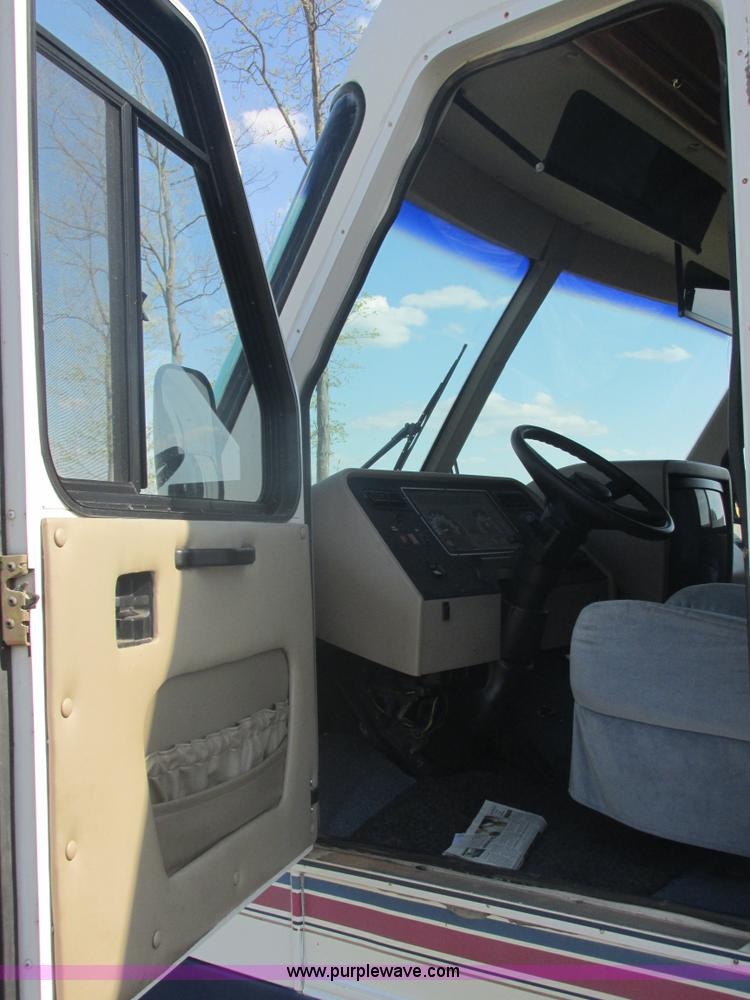 image for item E7202 1996 Georgia Boy Pursuit recreational vehicle