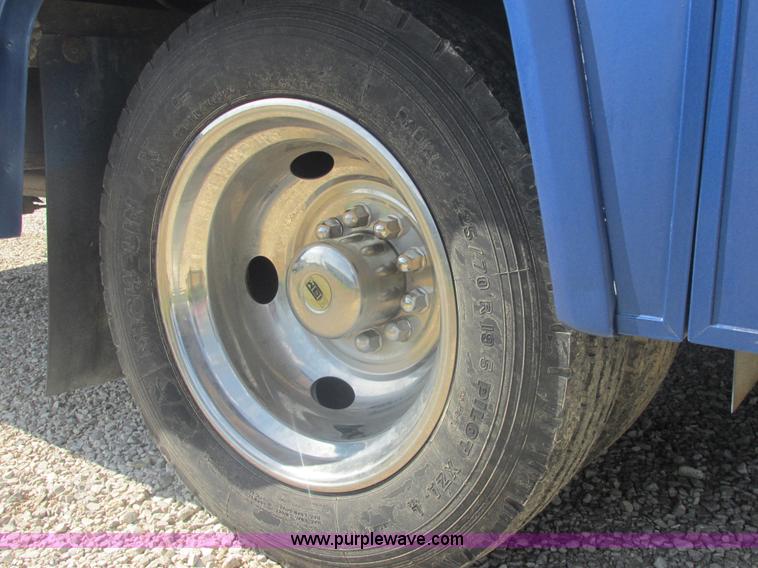 image for item E7202 1996 Georgia Boy Pursuit recreational vehicle