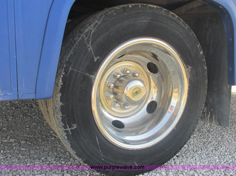 image for item E7202 1996 Georgia Boy Pursuit recreational vehicle