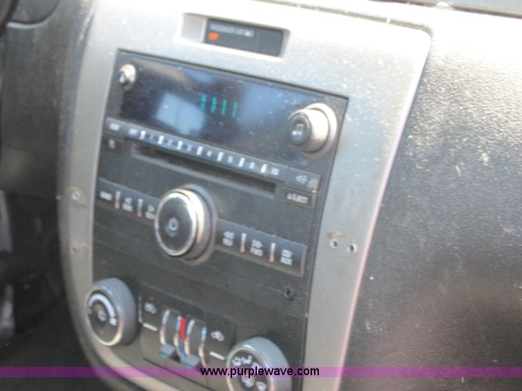 image for item E7239 2010 Chevrolet Impala Police