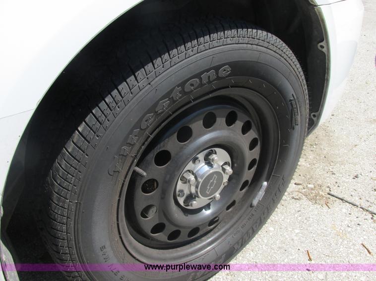 image for item E7239 2010 Chevrolet Impala Police