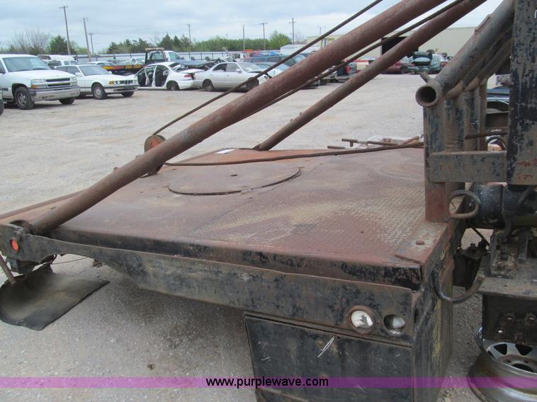 image for item E7554 Leland Tulsa mechanical winch bed