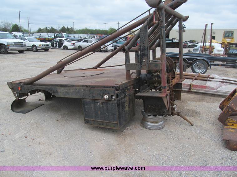 image for item E7554 Leland Tulsa mechanical winch bed
