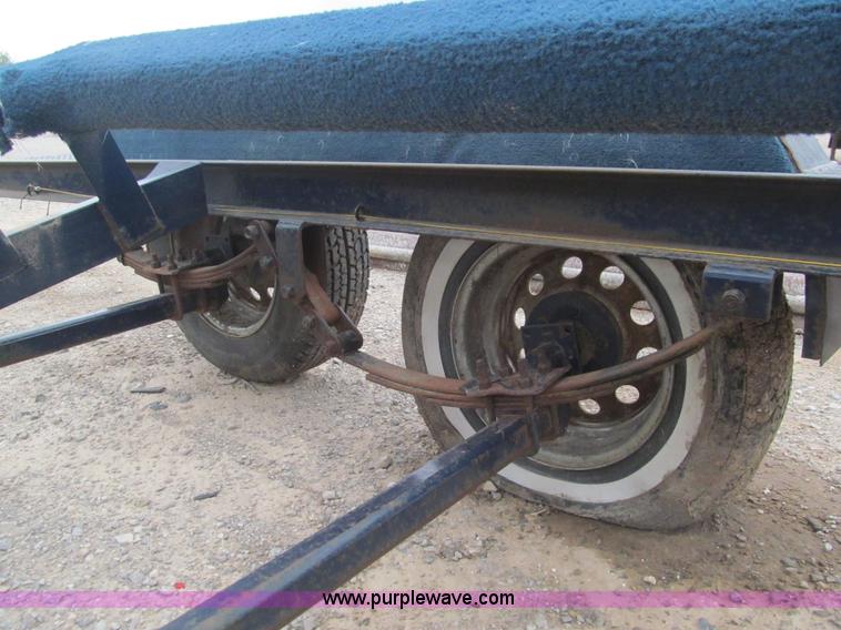 image for item E7562 Road Runner 18' bass boat trailer