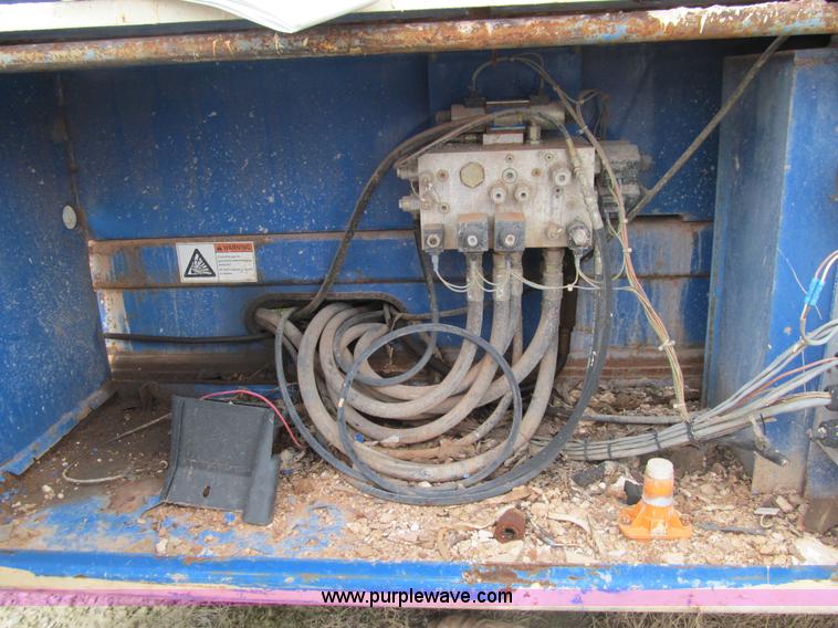 image for item E7566 Upright LX31 scissor lift