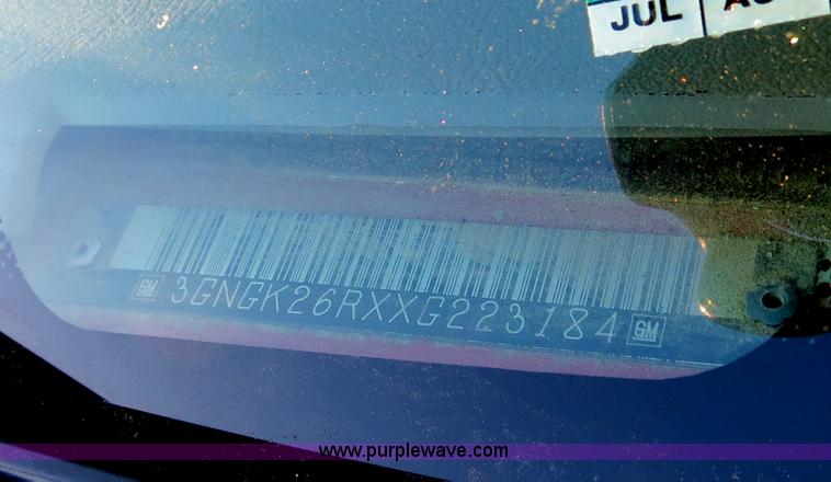 image for item F4368 1999 Chevrolet Suburban 2500 SUV