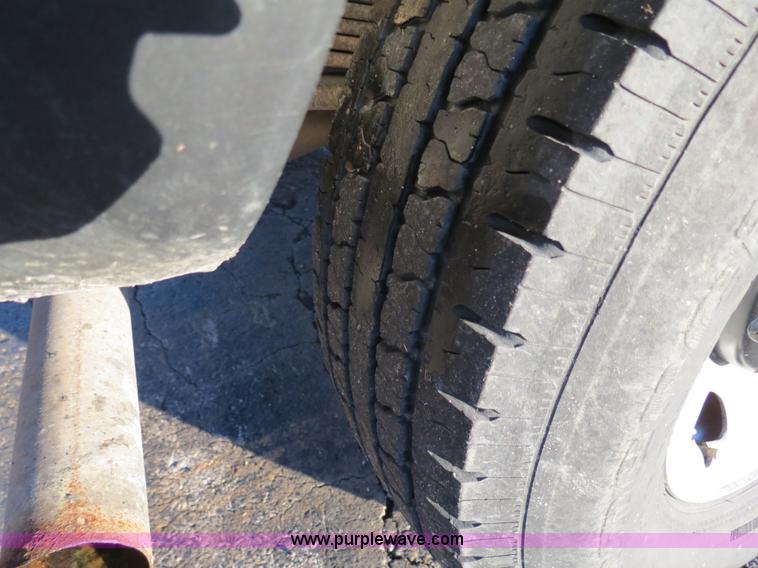 image for item F4368 1999 Chevrolet Suburban 2500 SUV