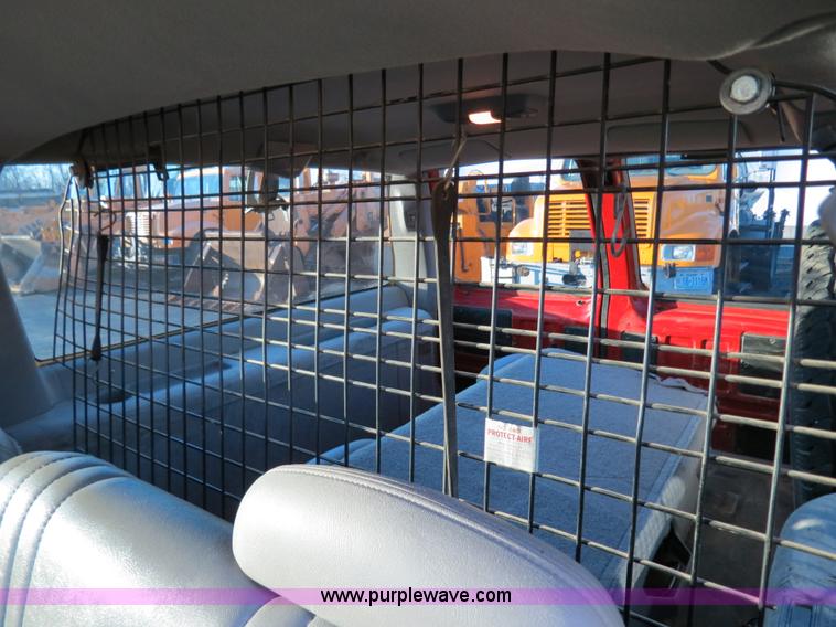 image for item F4368 1999 Chevrolet Suburban 2500 SUV