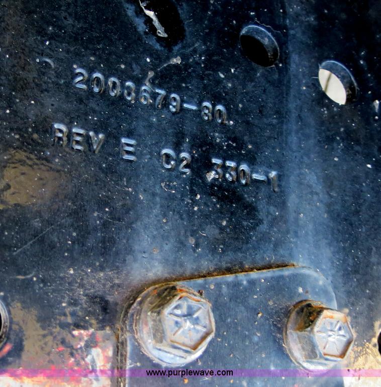 image for item F4375 2002 International 4900 truck