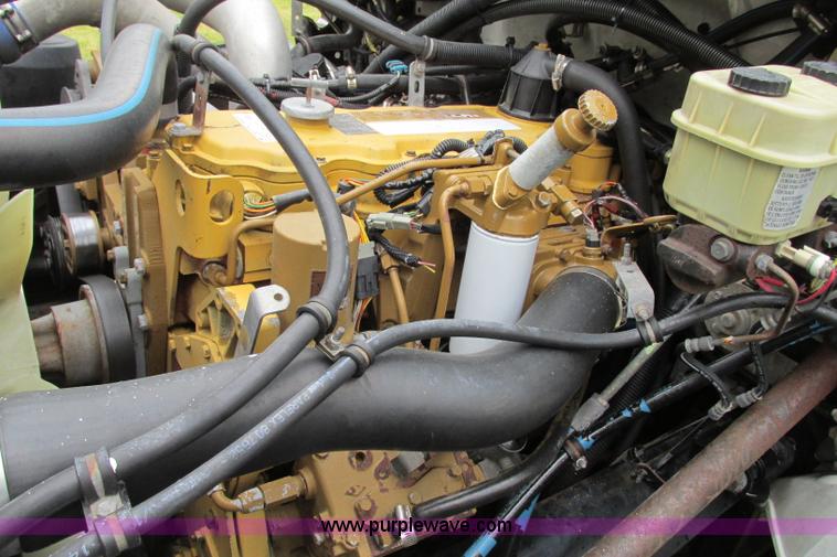 image for item F4826 2000 Freightliner FL60 truck