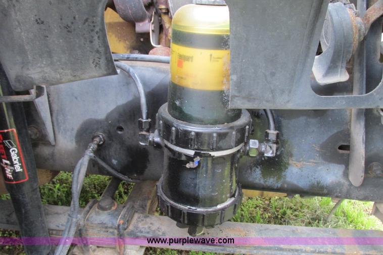 image for item F4826 2000 Freightliner FL60 truck