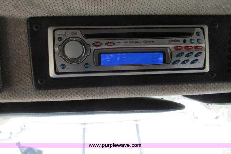 image for item F4826 2000 Freightliner FL60 truck