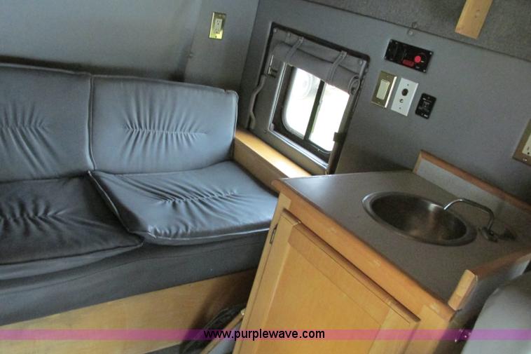 image for item F4826 2000 Freightliner FL60 truck