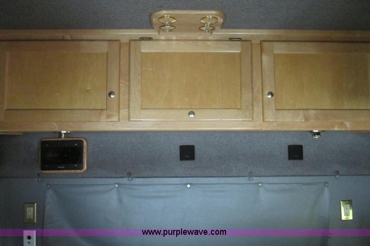 image for item F4826 2000 Freightliner FL60 truck