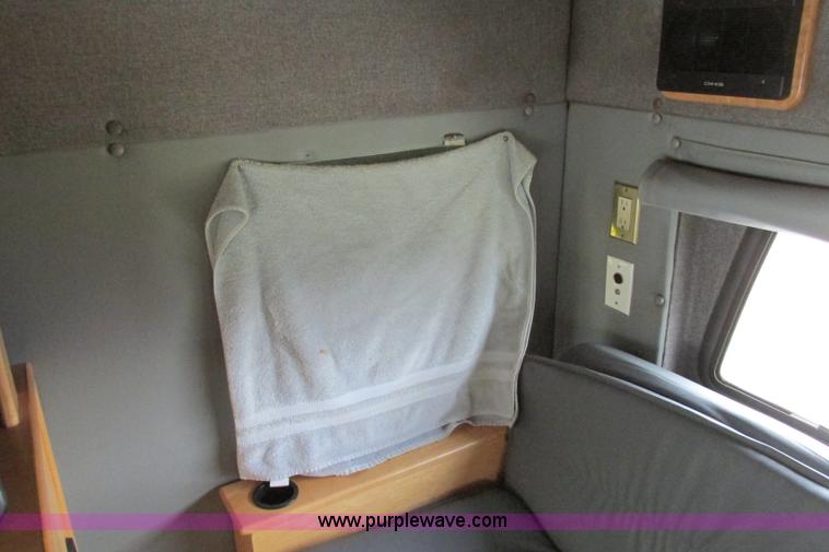 image for item F4826 2000 Freightliner FL60 truck