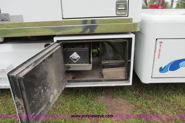 image for item F4826 2000 Freightliner FL60 truck