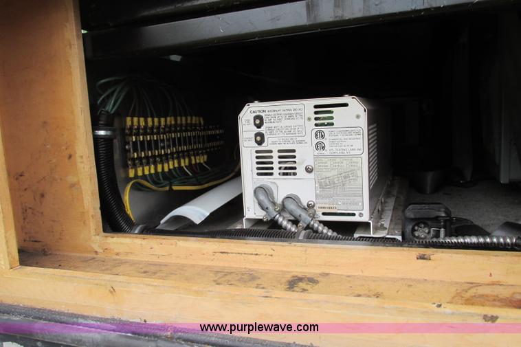 image for item F4826 2000 Freightliner FL60 truck