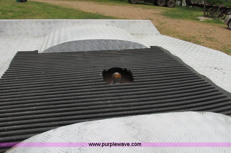 image for item F4826 2000 Freightliner FL60 truck