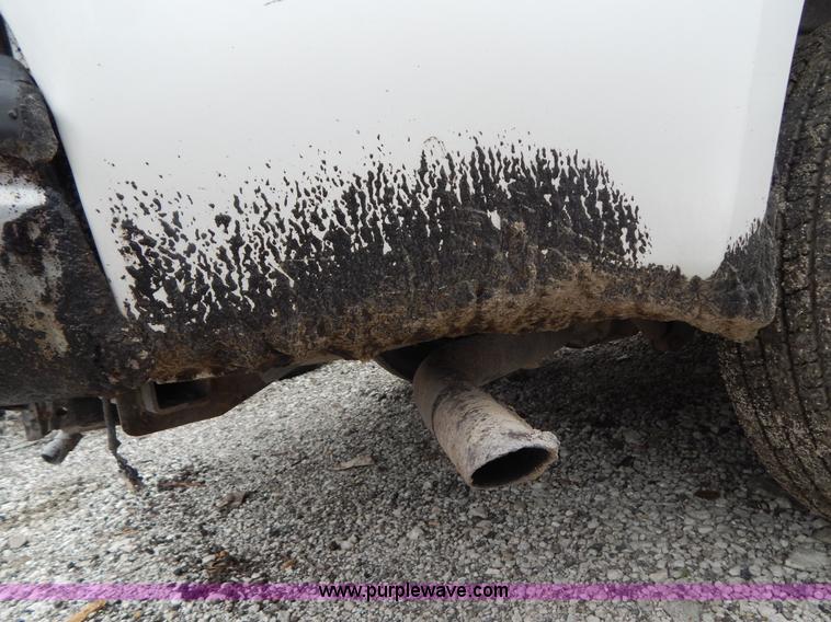 image for item F5020 2001 Ford F250 Super Duty XLT pickup truck