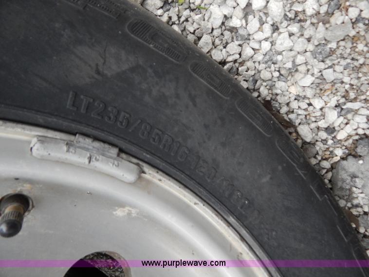 image for item F5020 2001 Ford F250 Super Duty XLT pickup truck