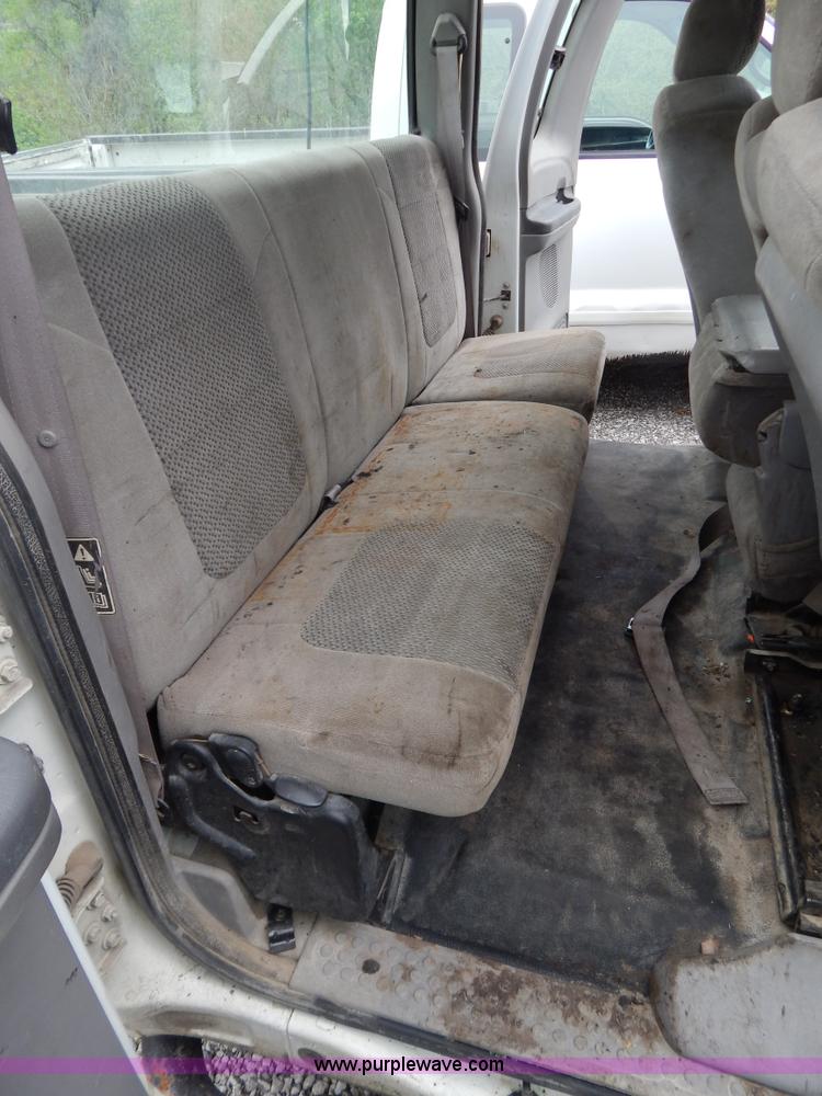 image for item F5020 2001 Ford F250 Super Duty XLT pickup truck