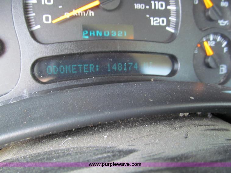 image for item F5023 2005 Chevrolet Silverado 1500 pickup truck