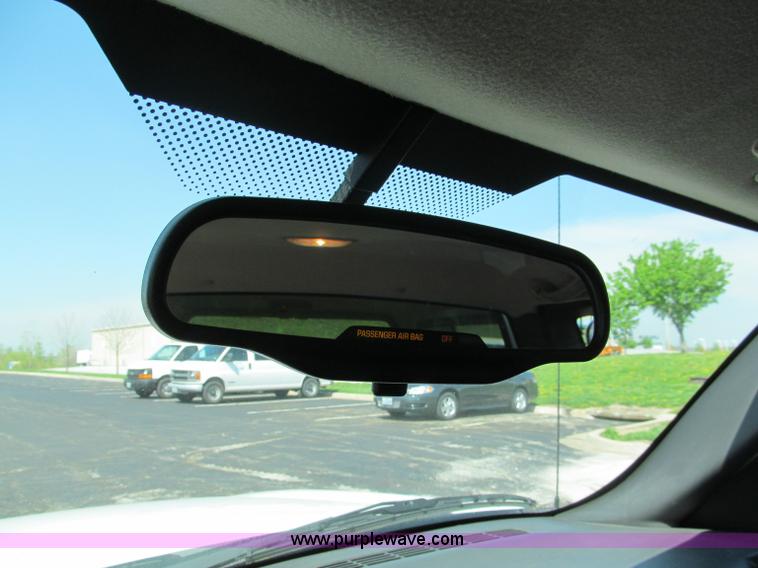 image for item F5024 2004 Chevrolet Silverado 1500 Extended Cab pickup truck