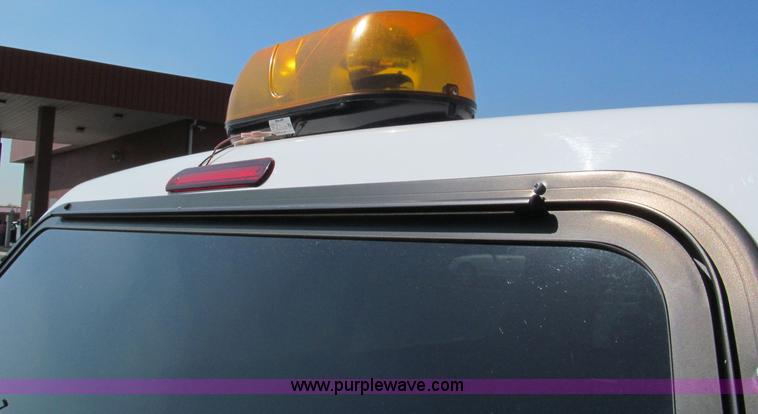 image for item F5024 2004 Chevrolet Silverado 1500 Extended Cab pickup truck