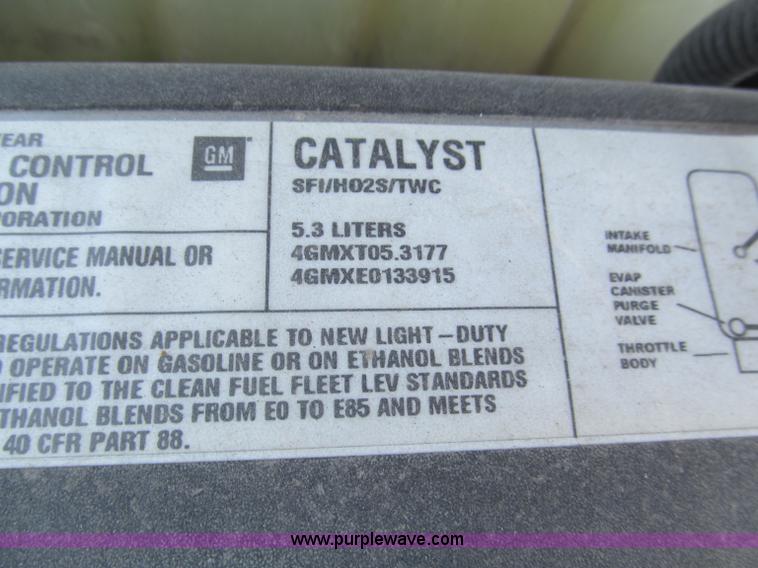 image for item F5024 2004 Chevrolet Silverado 1500 Extended Cab pickup truck