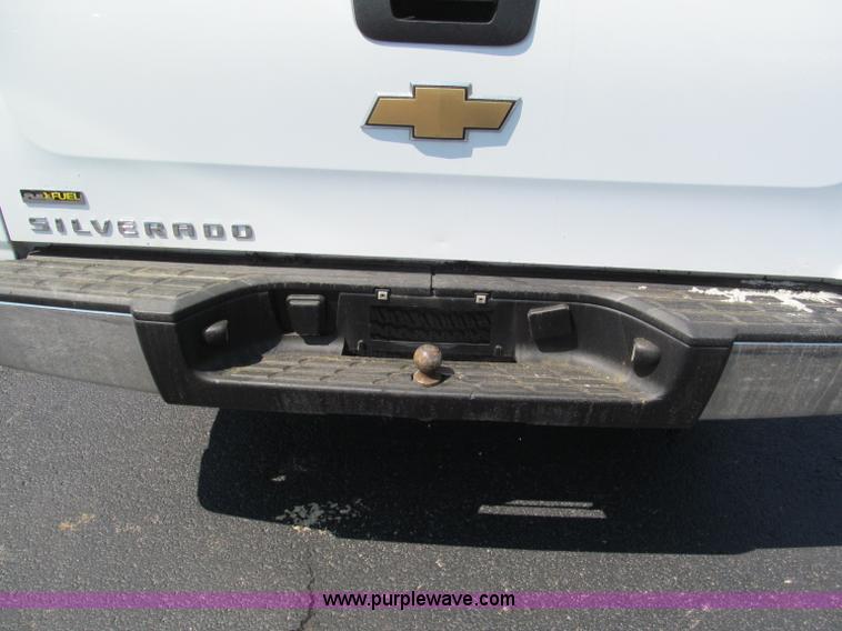 image for item F5026 2007 Chevrolet Silverado 1500 pickup truck