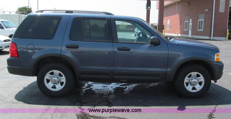 image for item F5027 2003 Ford Explorer XLT SUV