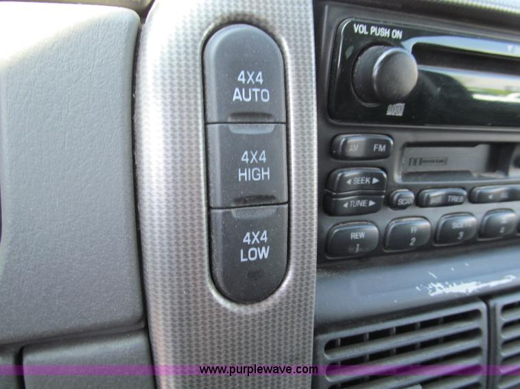 image for item F5027 2003 Ford Explorer XLT SUV