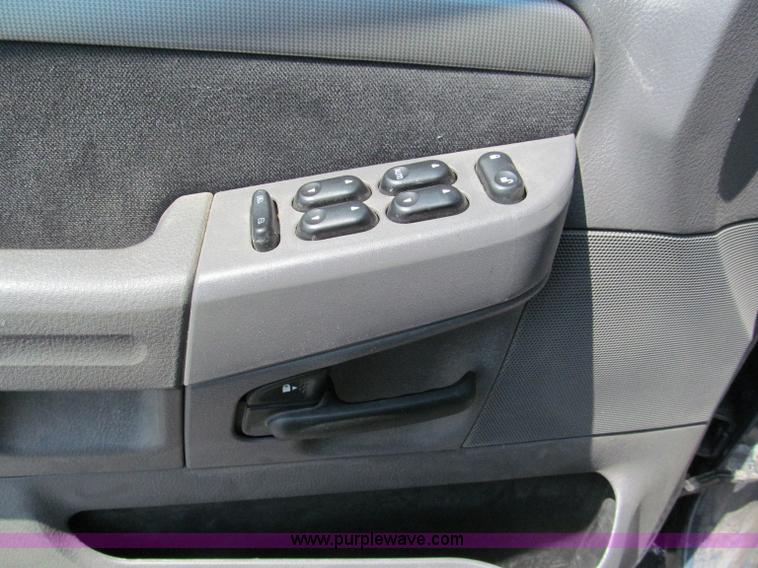 image for item F5027 2003 Ford Explorer XLT SUV
